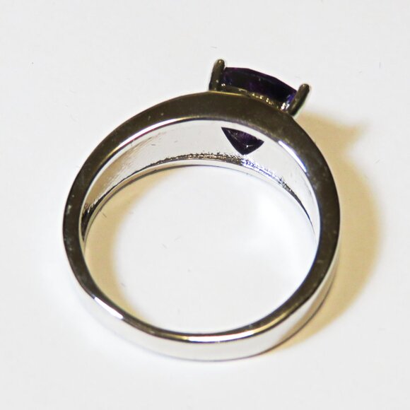 Silver Ring Size 10 White Lab Fire Opal Inlay 6mm * 6mm Amethyst New Old Stock - Picture 10 of 10